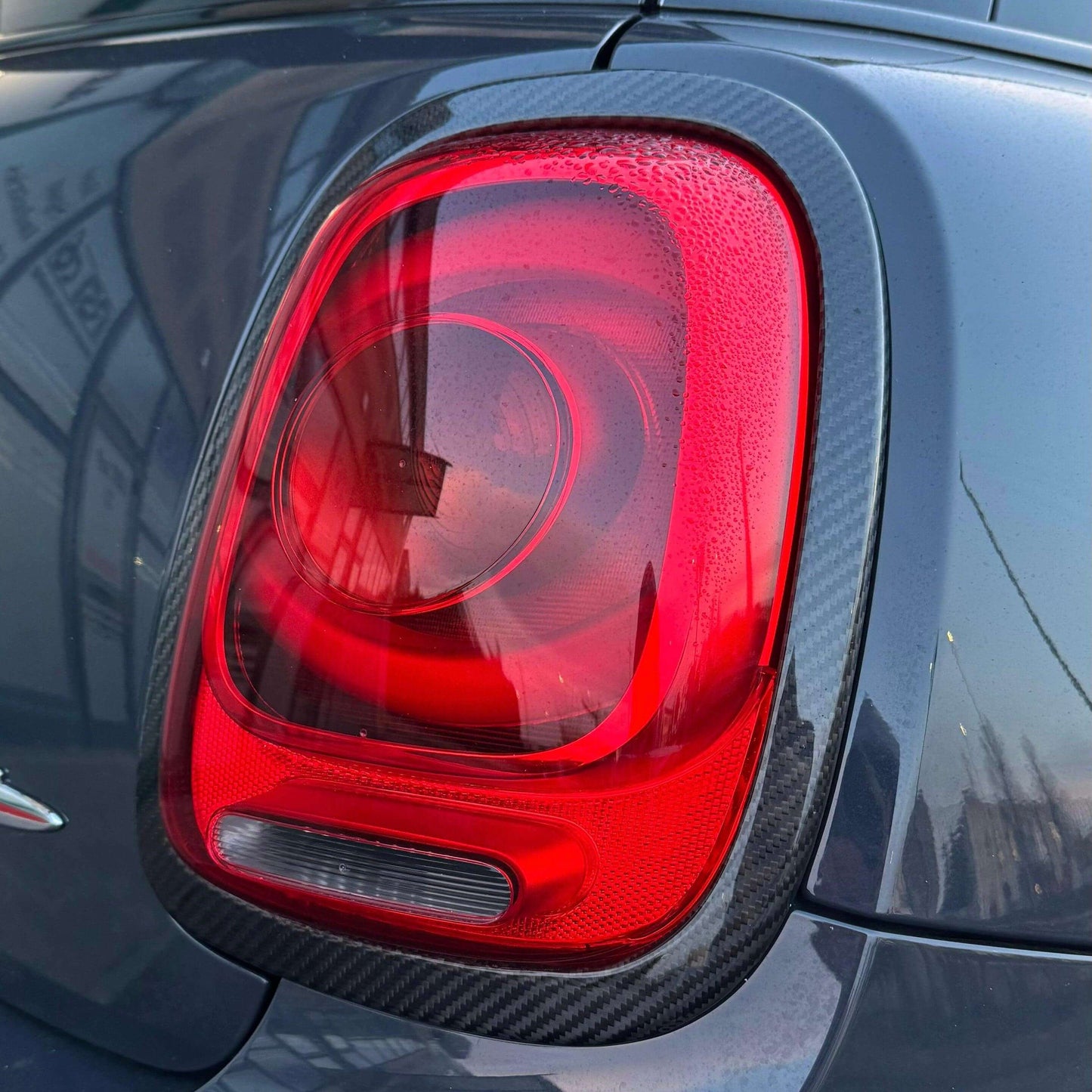 Tail Light Trim in Carbon Fiber - MINI F55 / F56 / F57 / GP3 - RSI c6