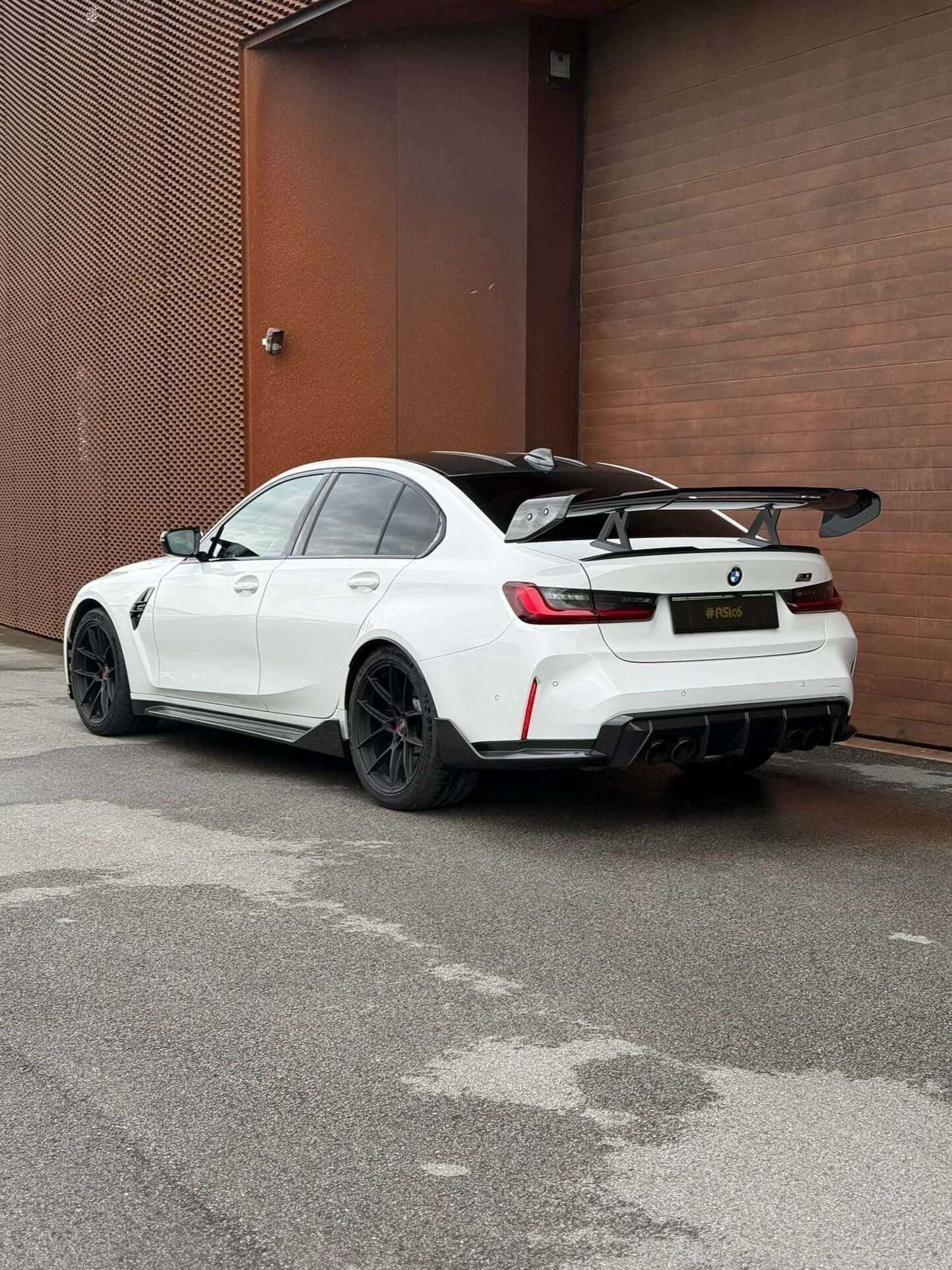 The trasformation of a BMW M3 G80 from a stock car to a full cabon car