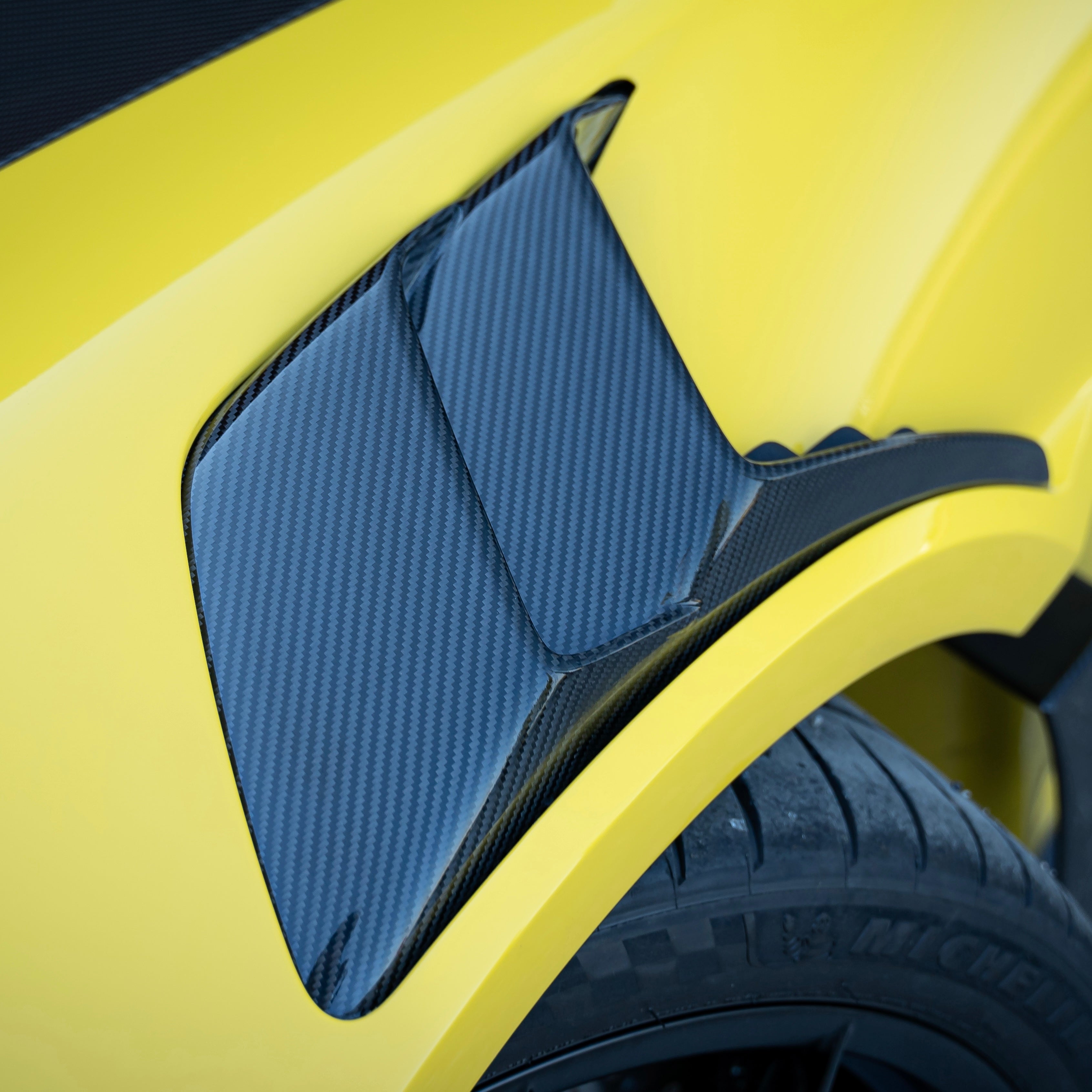 PORSCHE 911 GT3 RS (992) - Full Carbon Fiber Kit
