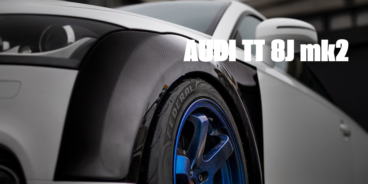 AUDI TT 8J mk2 with carbon body kit: fender, sides skirts, ducktail, spoiler, diffuser, mirror caps