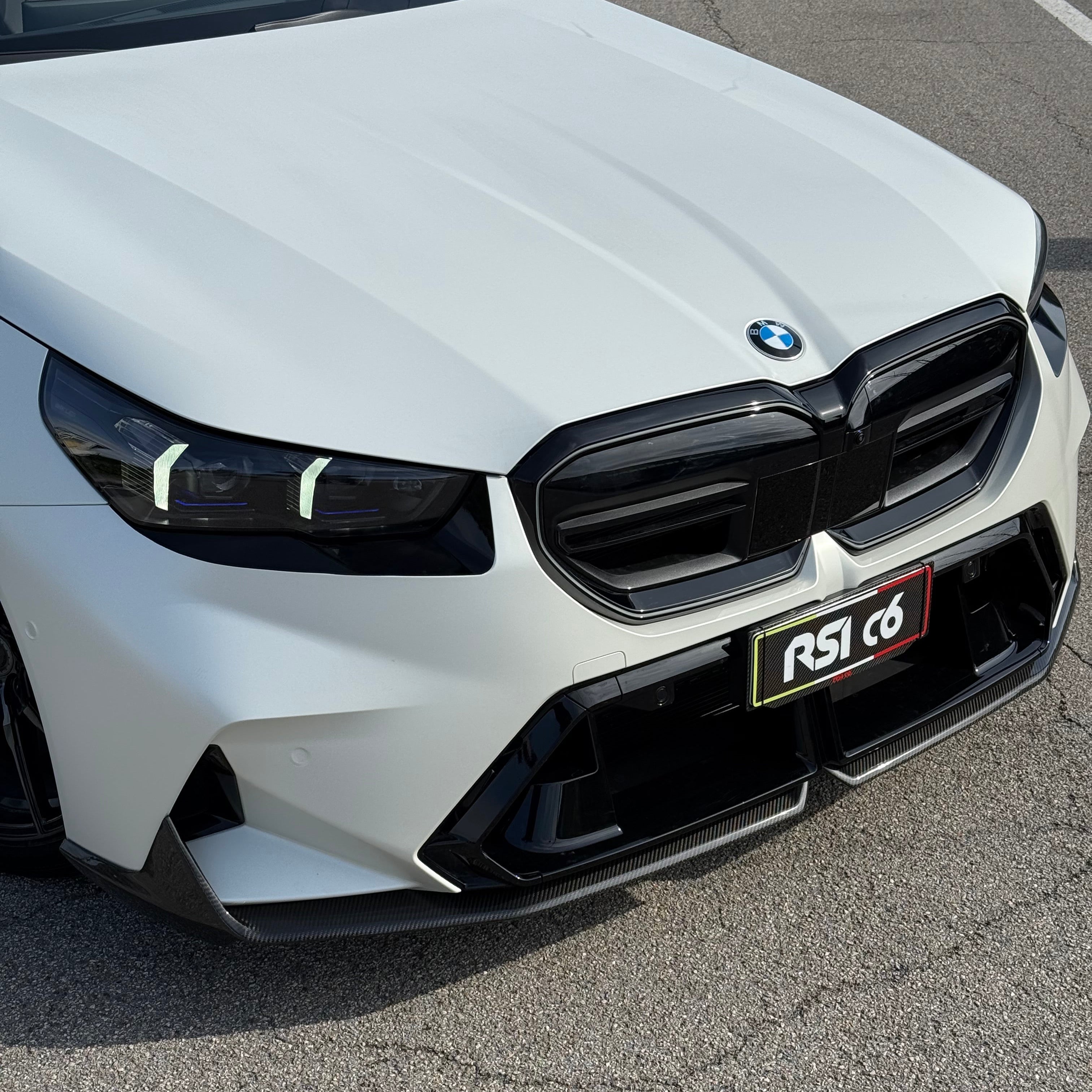 Front Lip in Prepreg Carbon Fiber for BMW M5 G90/G99 by RSI c6