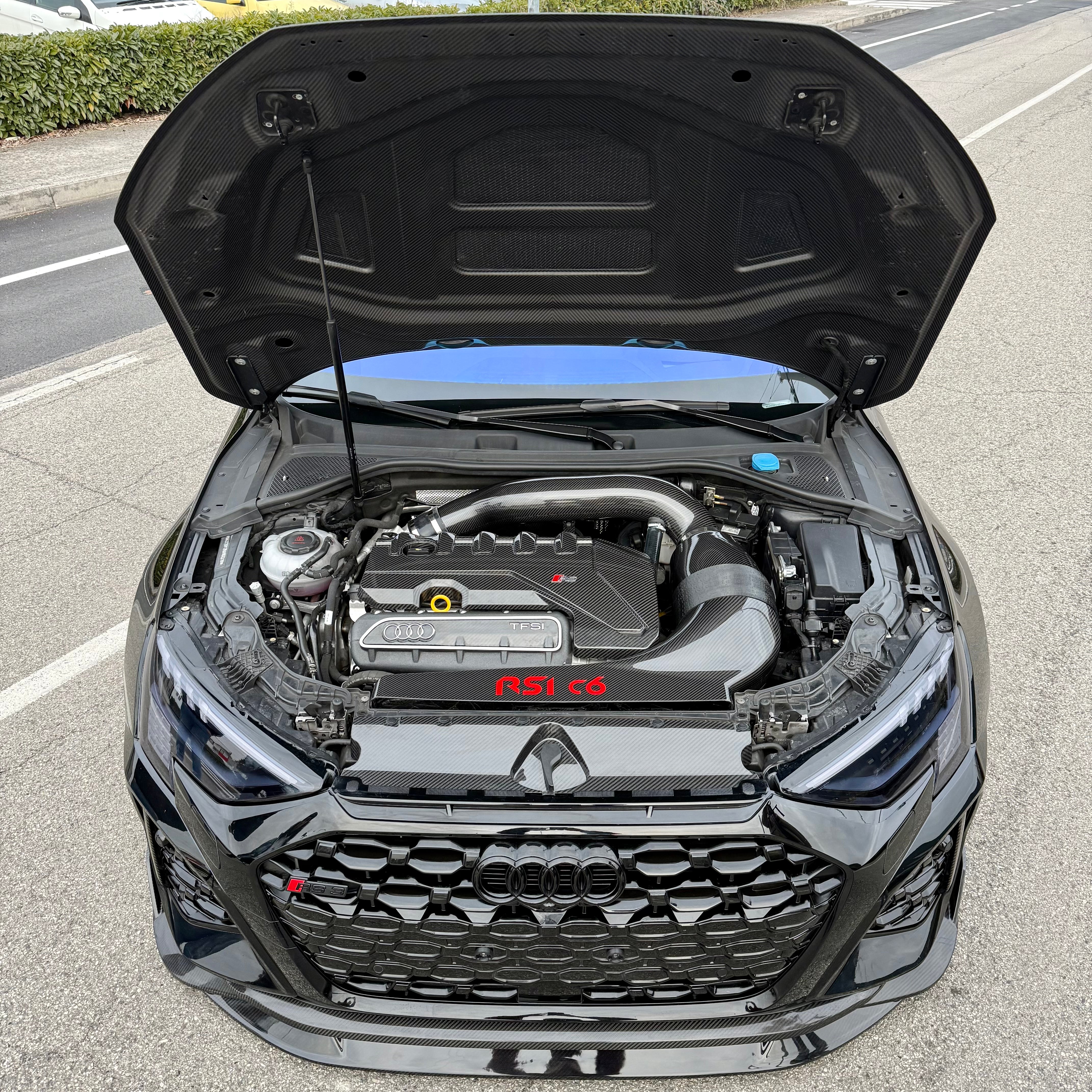 RSI c6 Air Intake in Carbon Fiber for AUDI RS3 8Y