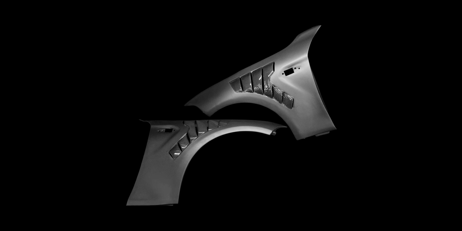 Carbon fiber fenders handcrafted in Italy using autoclave technology for performance cars
