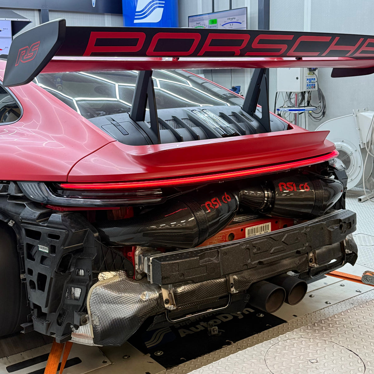 Intake in Prepreg Carbon Fiber for PORSCHE 911 GT3 RS (992) by RSI c6