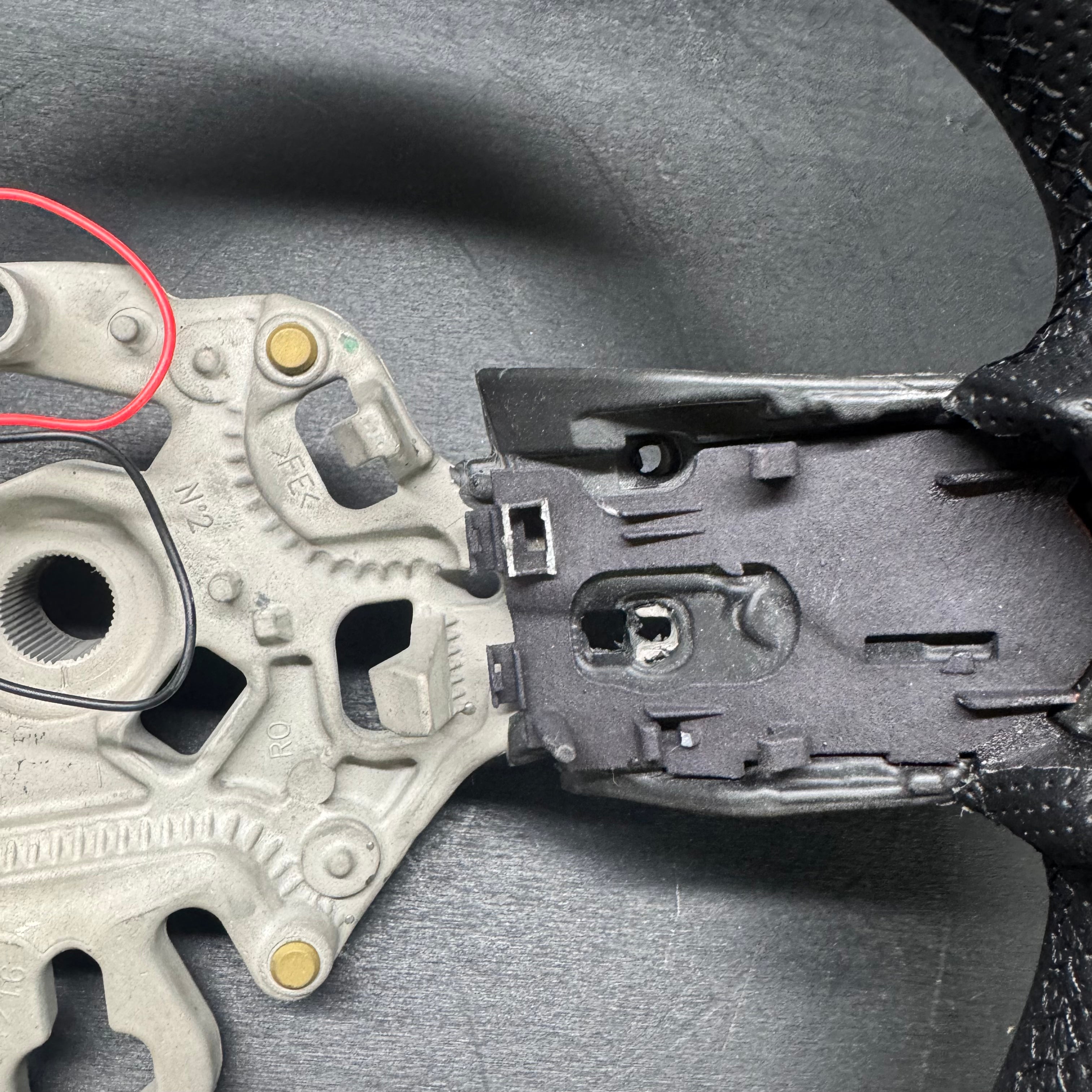 Steering Wheel Custom in Carbon Fiber with LED Display - MINI LCI F54 / F55 / F56 / F57 /F60 - RSI c6