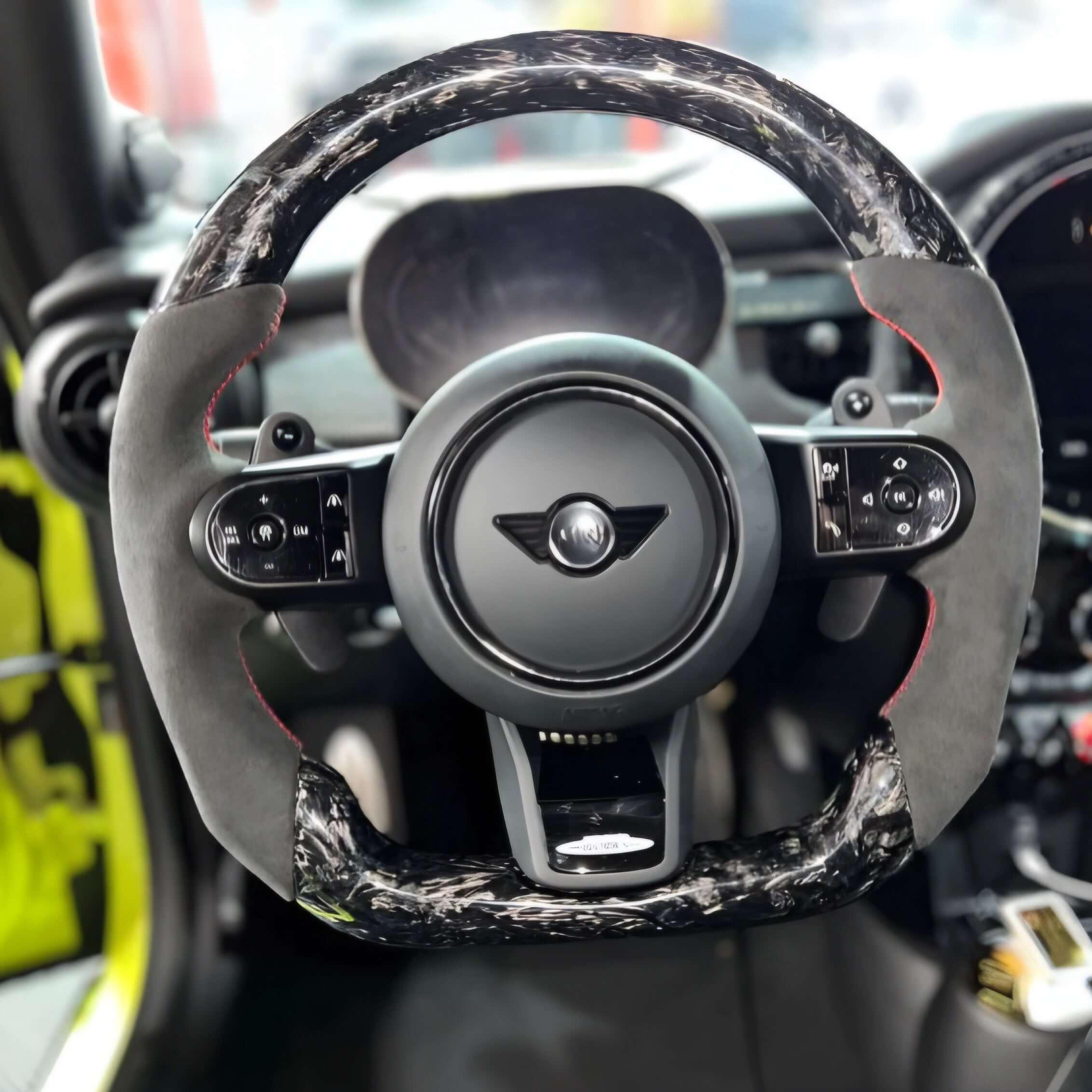 Steering Wheel Custom in Carbon Fiber/Forged Carbon - MINI LCI F54 / F55 / F56 / F57 /F60 - RSI c6
