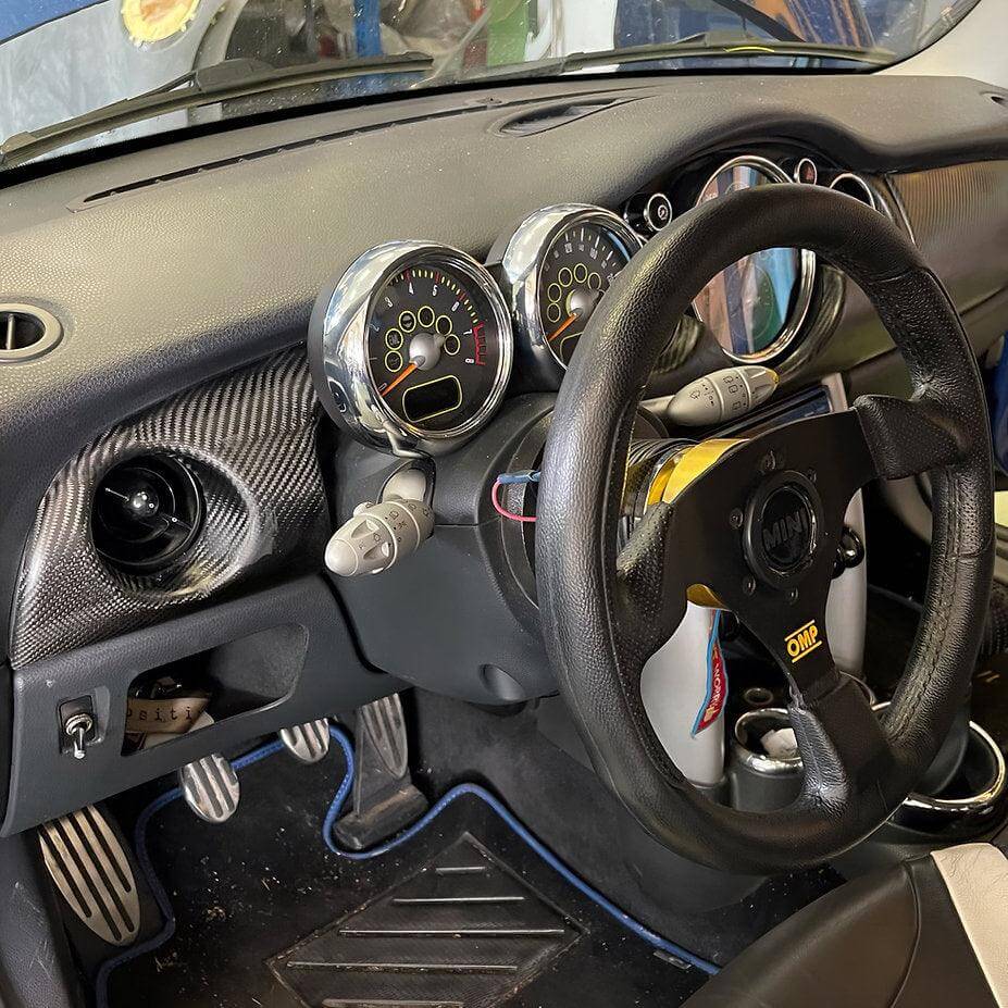 Dashboard in Carbon Fiber - MINI R53 Restyling – RSI c6