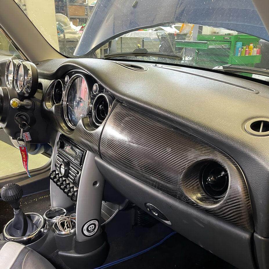 Mini R53 Racing Dash Dashboard in Carbon Fiber - MINI R53 Restyling – RSI c6