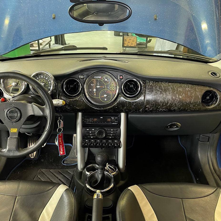 Dashboard in Forged Carbon Fiber - MINI R53 Restyling - RSI c6