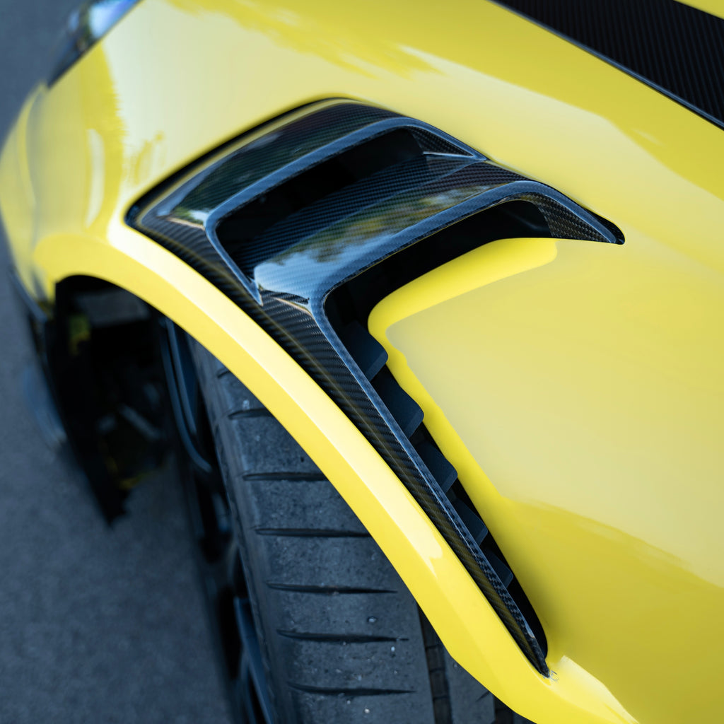 Fender Vents in Carbon Fiber for PORSCHE 911 GT3 RS (992) by RSI c6