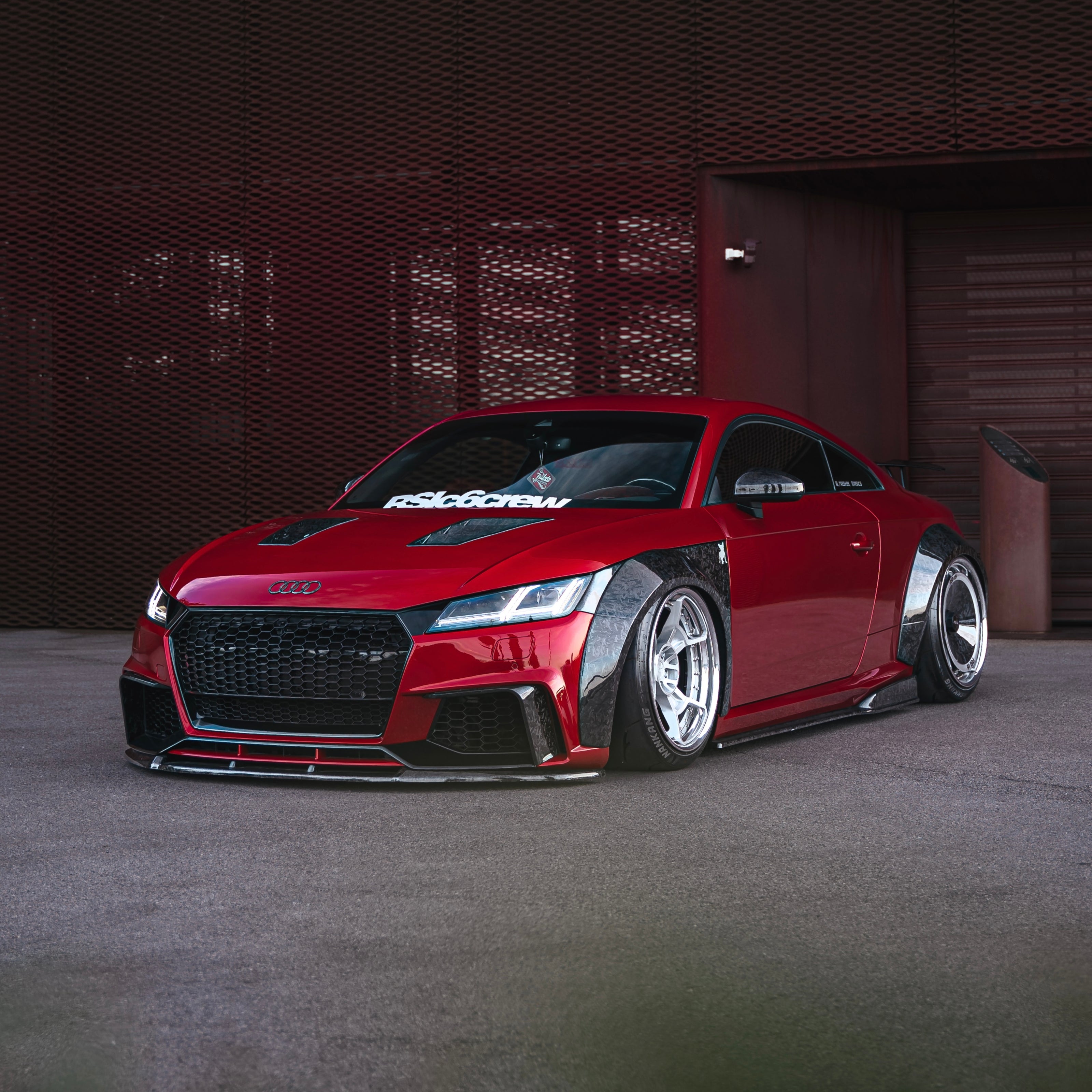 a full body kit for your AUDI TT 8S mk3 in forged carbon: from wide arches to big spoiler, fuel cap, sides skirtsand other more in 3 different color of car