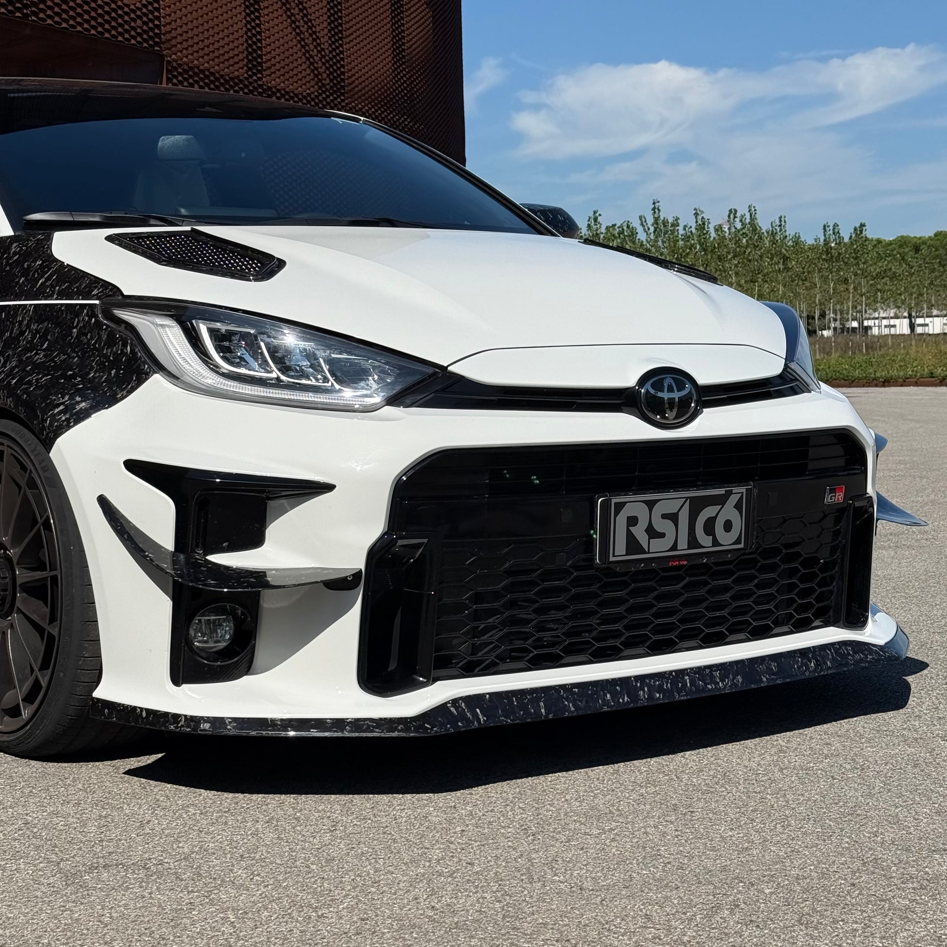 Front Lip in Forged Carbon for Toyota GR Yaris mk1 by RSI c6