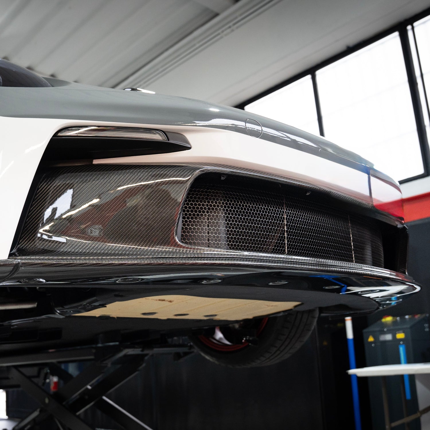 Front Mask Bumper in Carbon Fiber for PORSCHE 911 GT3 RS (992) by RSI c6