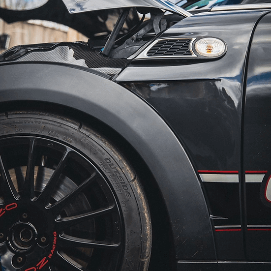 Front Fender Vented in Carbon Fiber - MINI R55 / R56 / R57 / R58 / R59 / GP2 - RSI c6