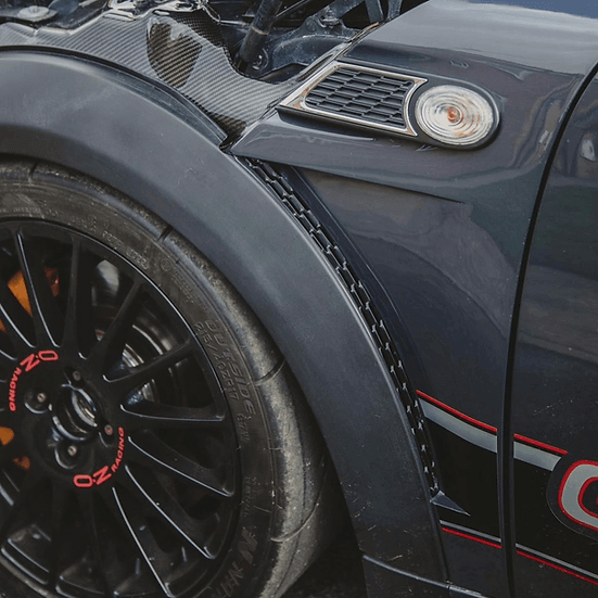 Front Fender Vented in Carbon Fiber - MINI R55 / R56 / R57 / R58 / R59 / GP2 - RSI c6