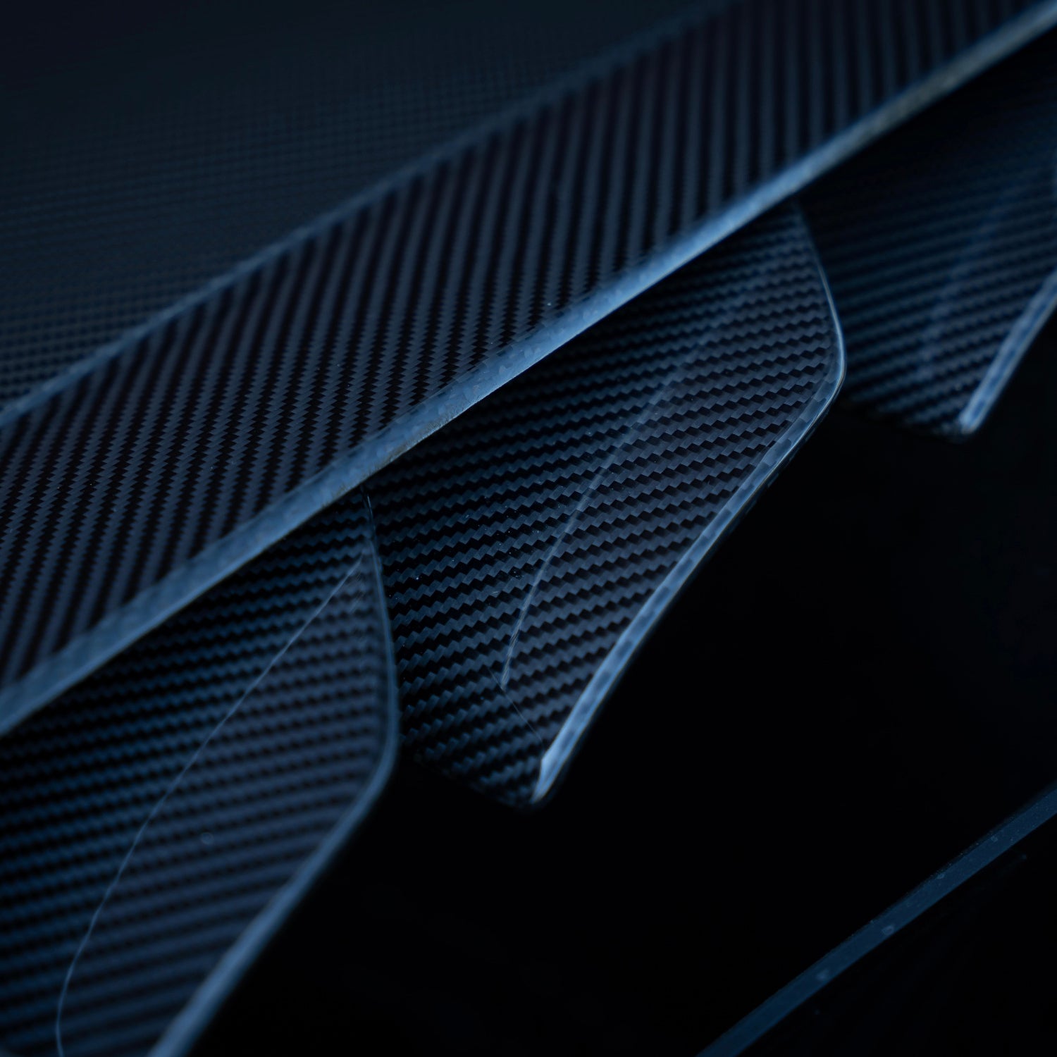 Hood vents with flaps in Carbon Fiber for PORSCHE 911 GT3 RS (992) by RSI c6