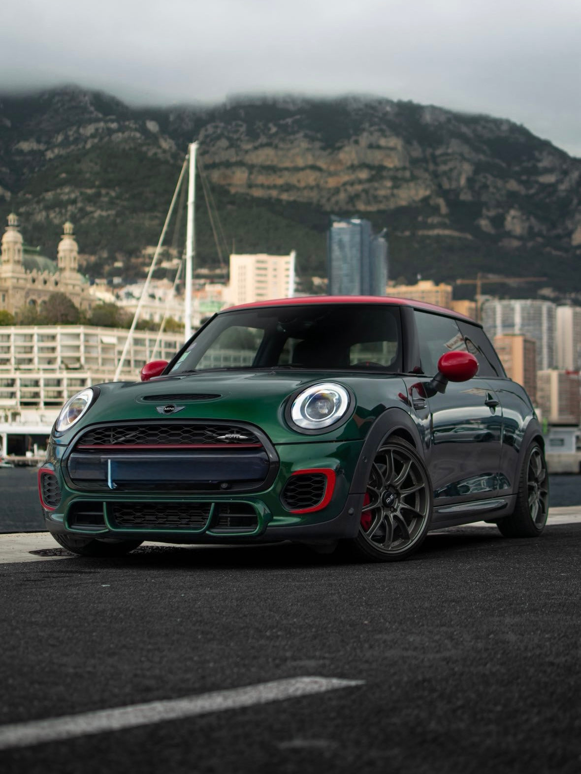 The trasformation of a MINI F56 Cooper S JCW with a full body kit in carbon fiber by RSI c6