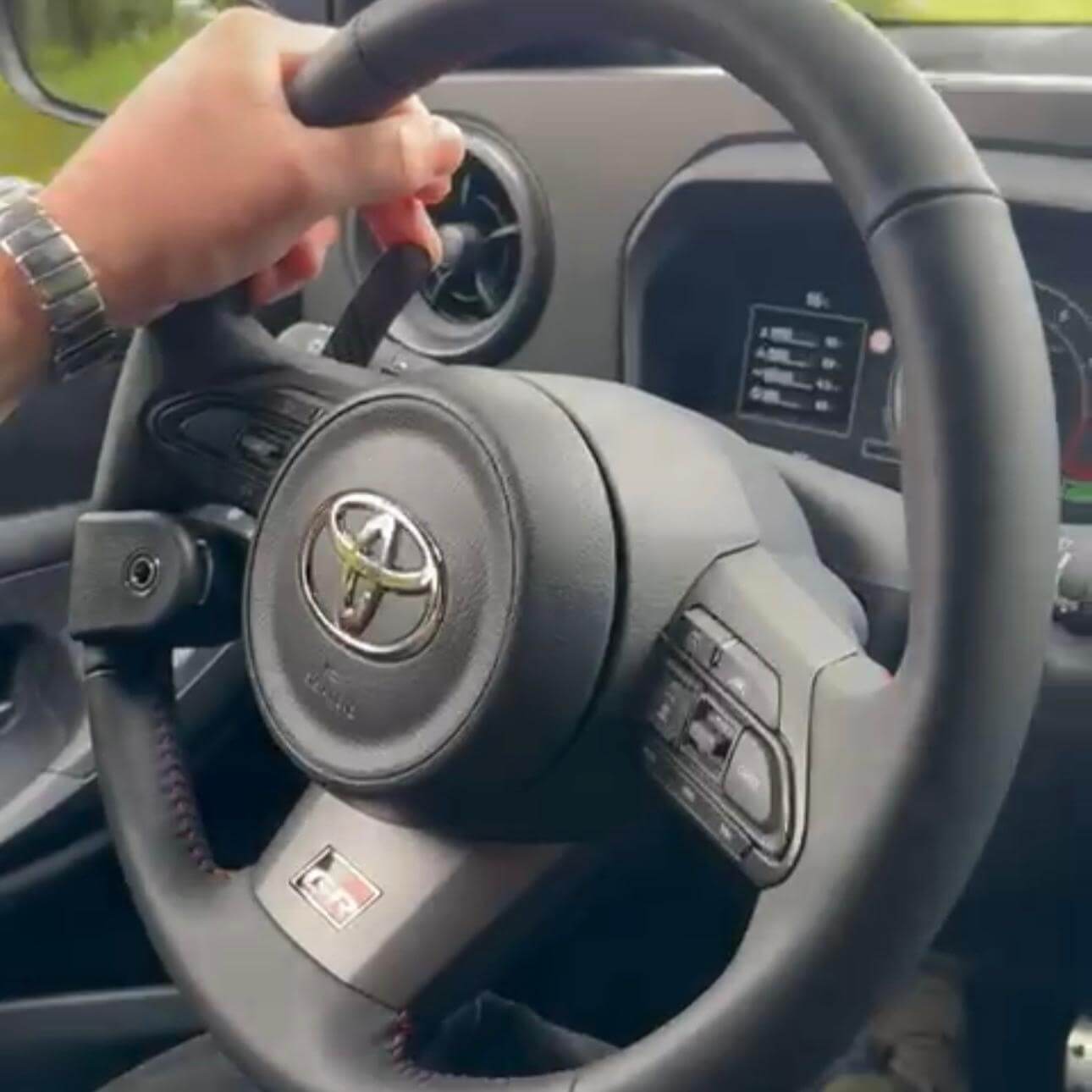 Magnetic Paddle Shifters for Disabled Drivers – GR Yaris by RSI c6