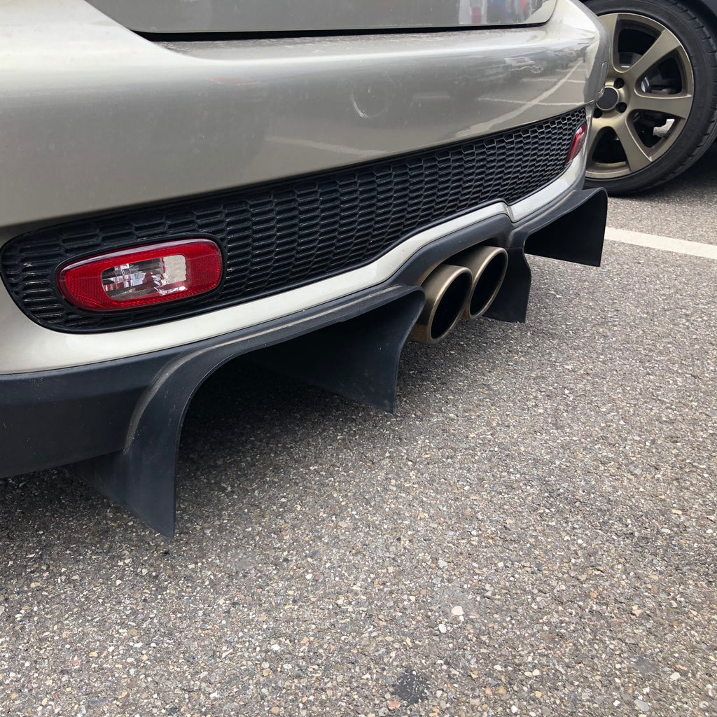 Rear Extractor in Carbon Fiber - MINI R50 / R52 / R53 / R56 / R57 / R58 / R59 - RSI c6