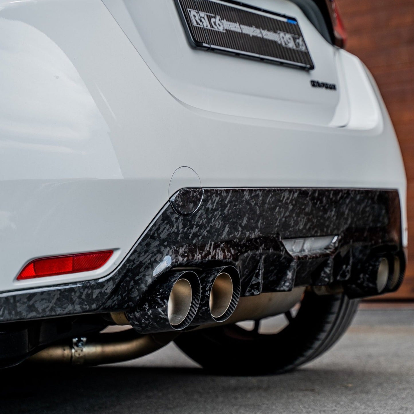 Ragazzon exhaust and RSI c6 rear diffuser in forged carbon for Toyota GR Yaris MK1