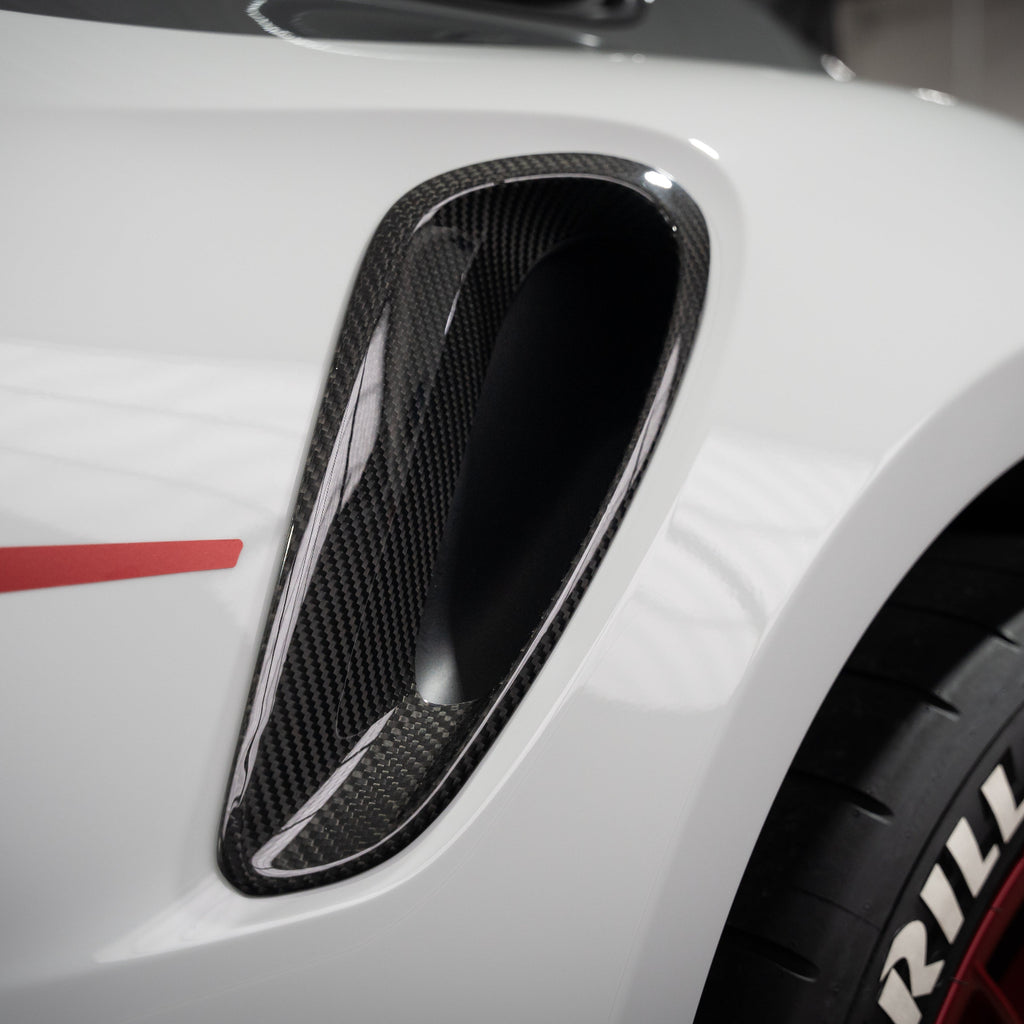 Side Intakes in Carbon Fiber for PORSCHE 911 GT3/GT3 RS (992) by RSI c6