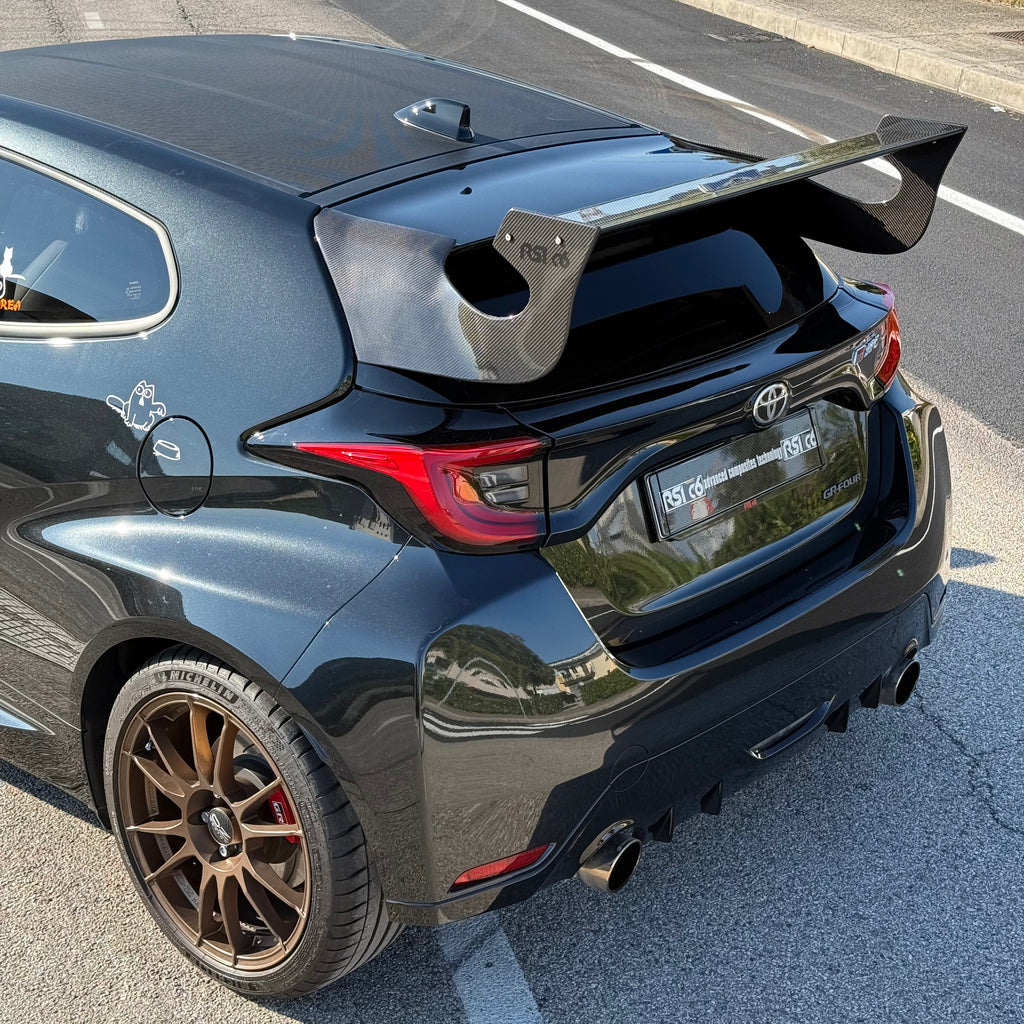 Spoiler “Rally 2 Style” in gloss Carbon Fiber without adjustable kit for Toyota GR Yaris by RSI c6