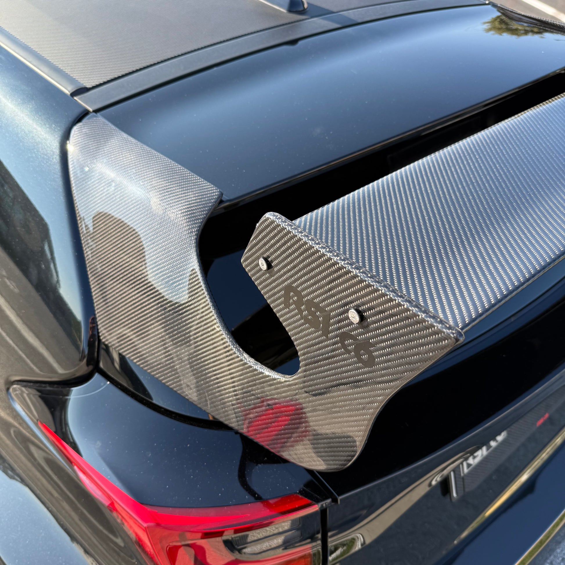 Spoiler “Rally 2 Style” in gloss Carbon Fiber without adjustable kit for Toyota GR Yaris by RSI c6