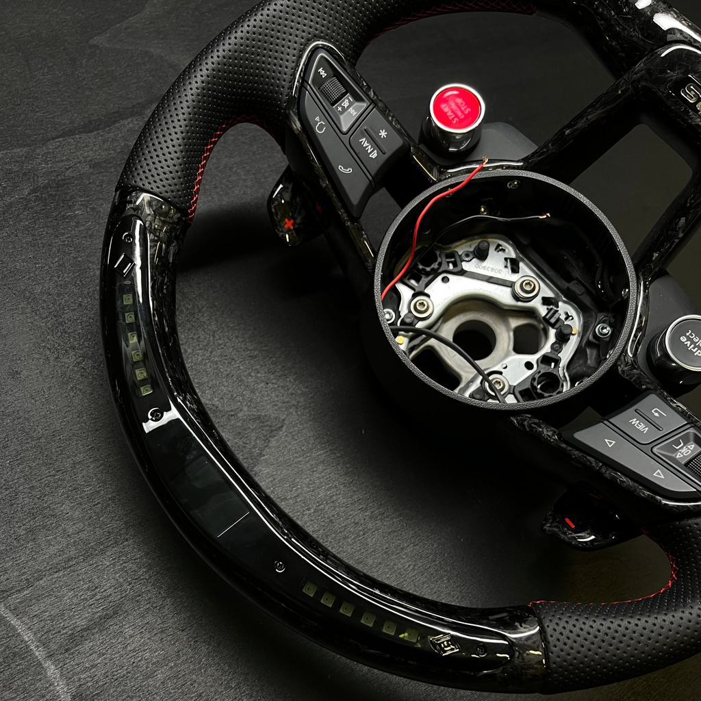 Steering Wheel Custom Carbon or Forged Carbon - AUDI TT 8S Mk3 - RSI c6