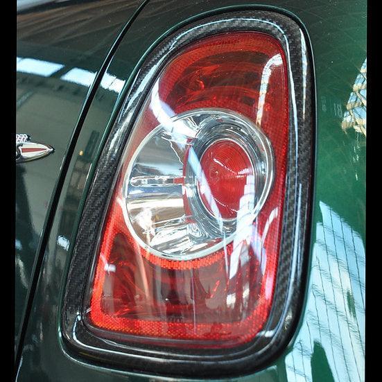Tail Light Trim in Carbon Fiber - MINI R56 / R57 / R58 / R59 - RSI c6