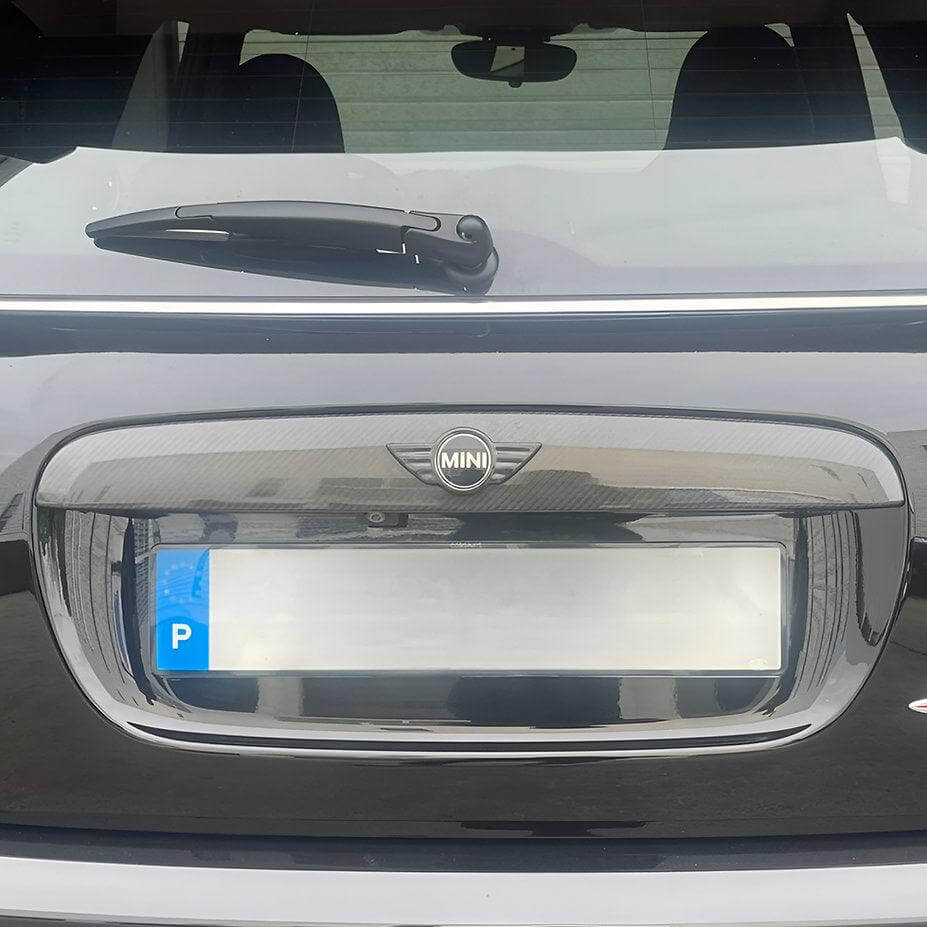Trunk Handle in Carbon Fiber - MINI F55 / F56 / F57 / GP3 / LCI