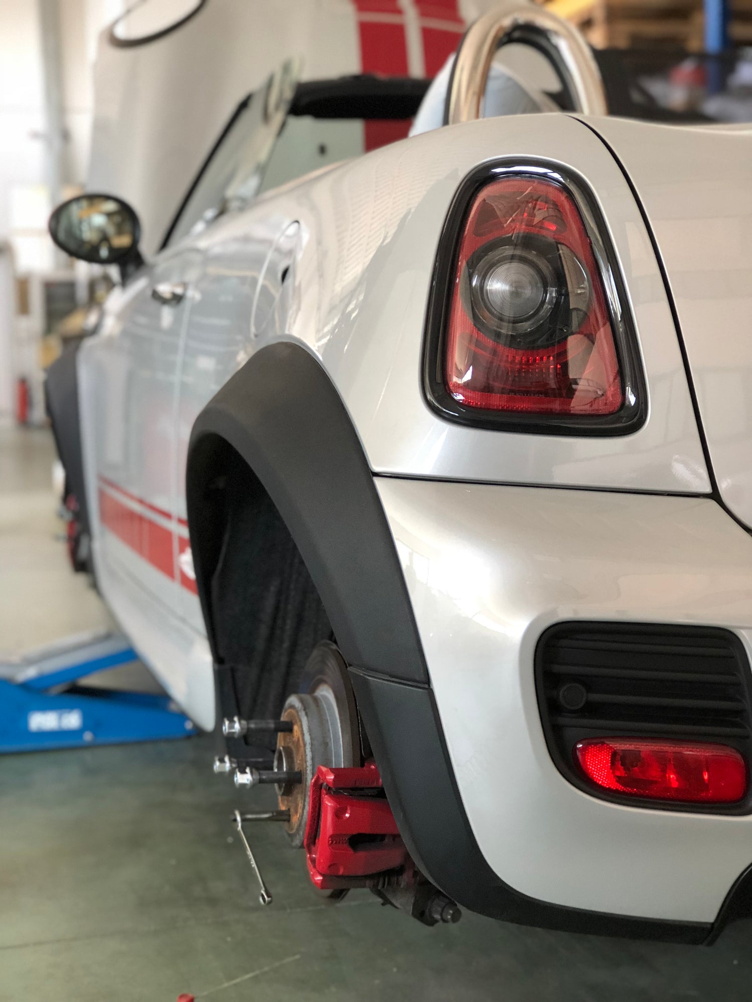 How to install wide arches in carbon Fiber MINI R56 and MINI F56