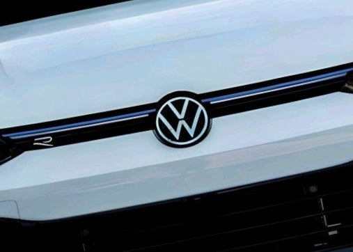 Custom carbon parts for VOLKSWAGEN Golf MK7, MK8, and more—pure performance by RSI c6