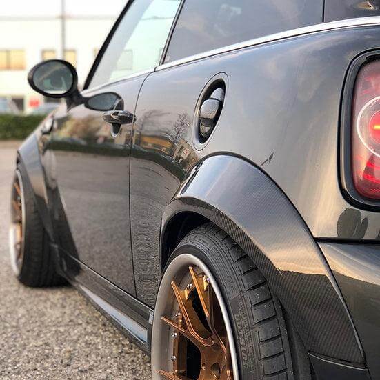 Wide Arches in Carbon Fiber - MINI R55 / R56 / R57 / R58 / R59 - RSI c6